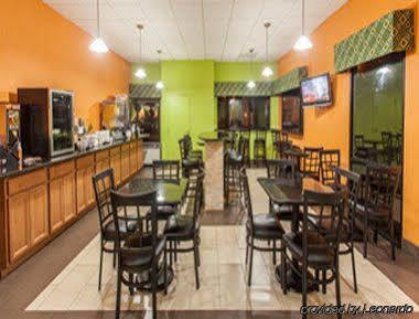 Hotel Super 8 By Wyndham Garysburg/roanoke Rapids 2*