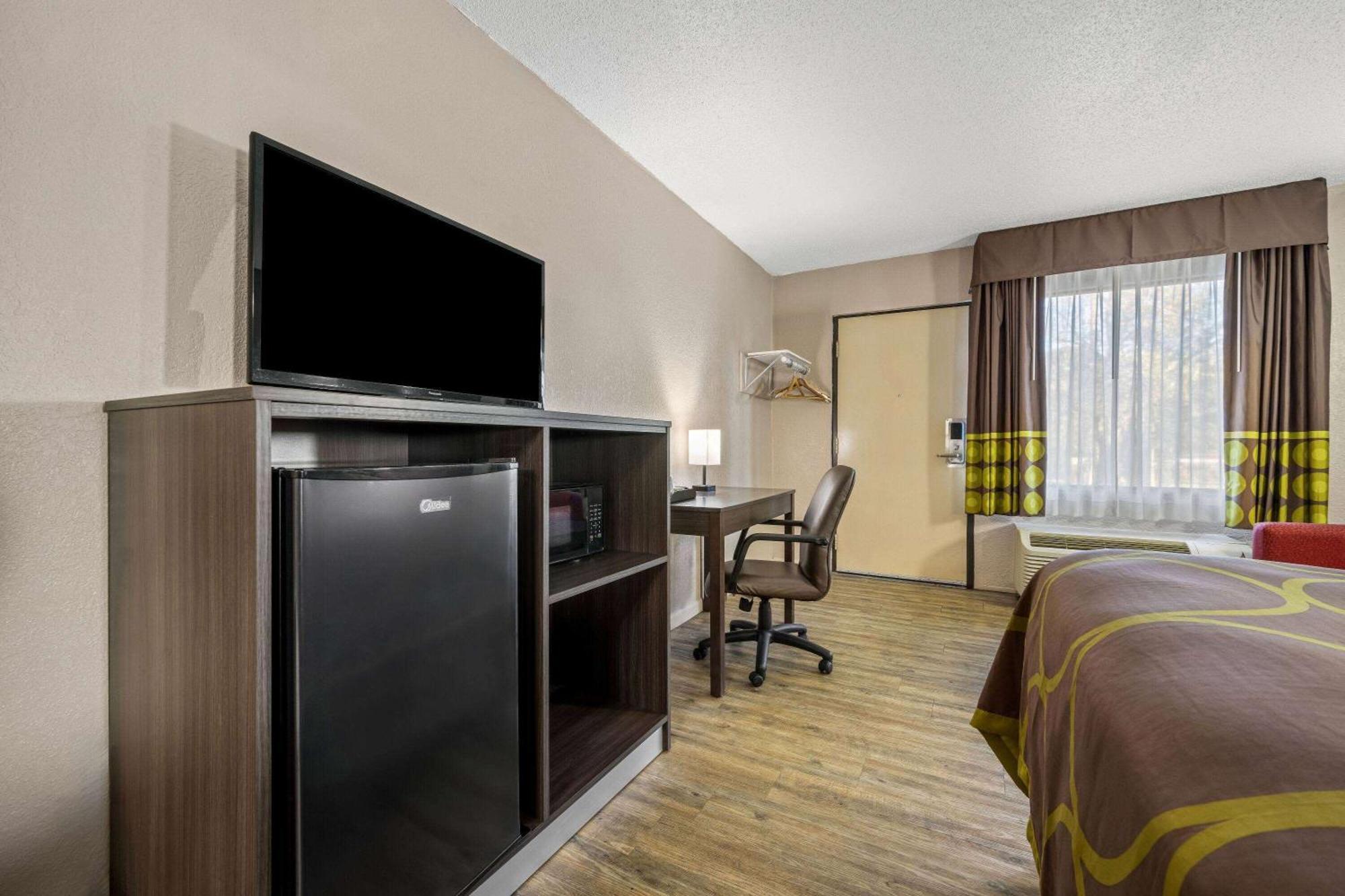 Hotel Super 8 By Wyndham Garysburg/roanoke Rapids