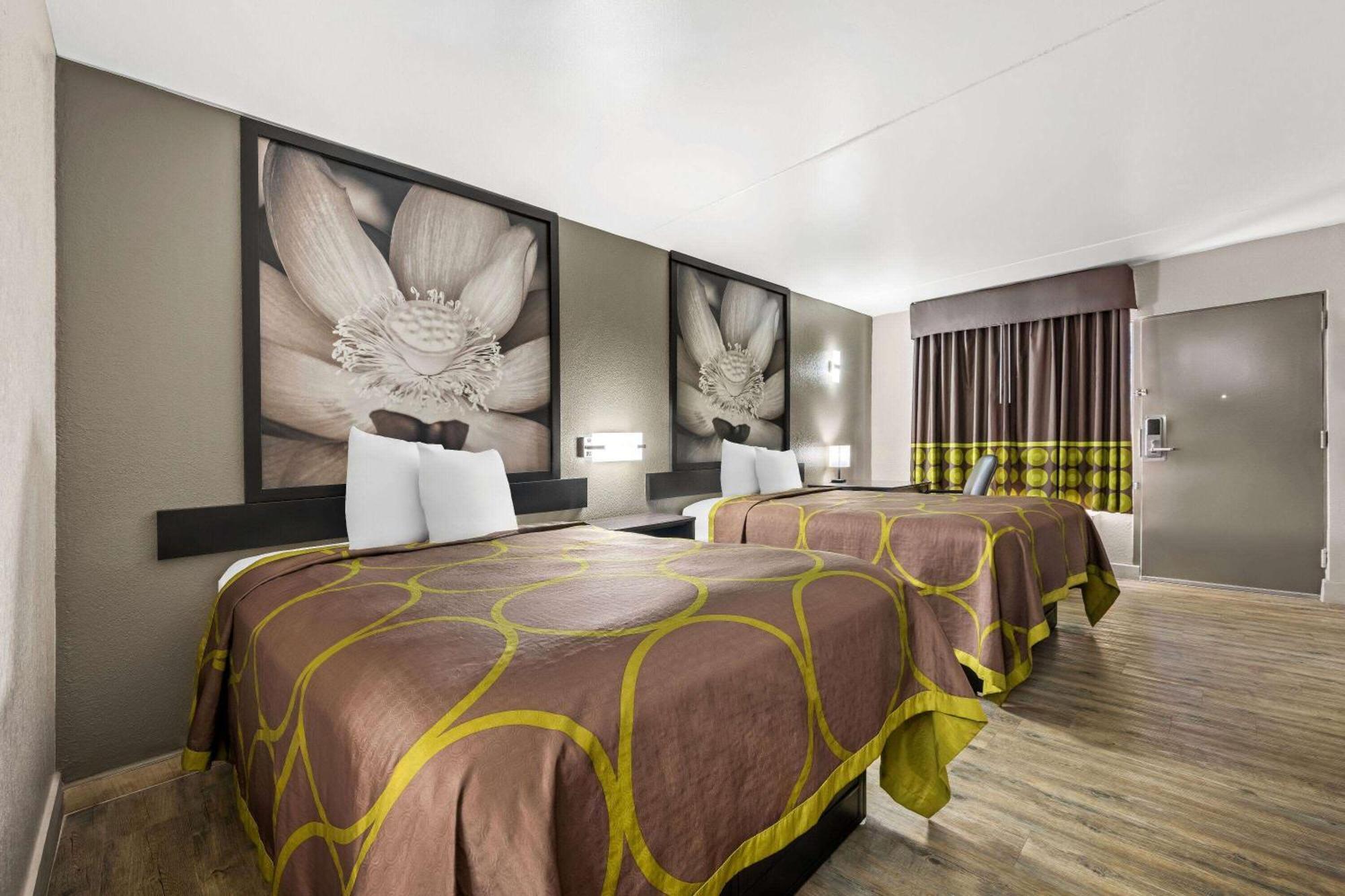 Super 8 By Wyndham Garysburg/roanoke Rapids Hotel