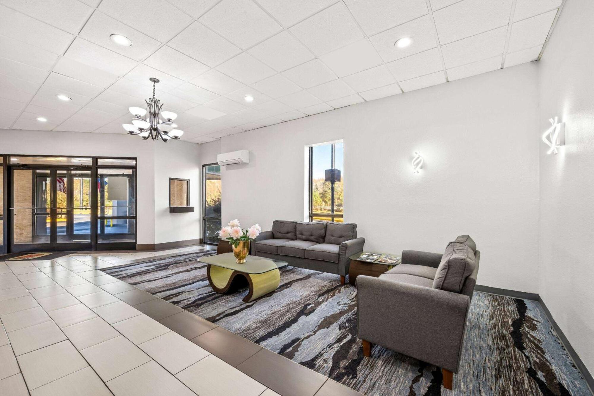 Super 8 By Wyndham Garysburg/roanoke Rapids Hotel Garysburg