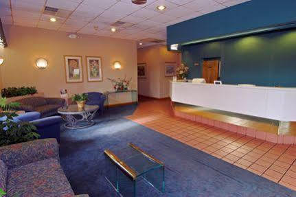 Super 8 By Wyndham Garysburg/roanoke Rapids Hotel 2*